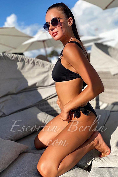 Juna Escort in Berlin