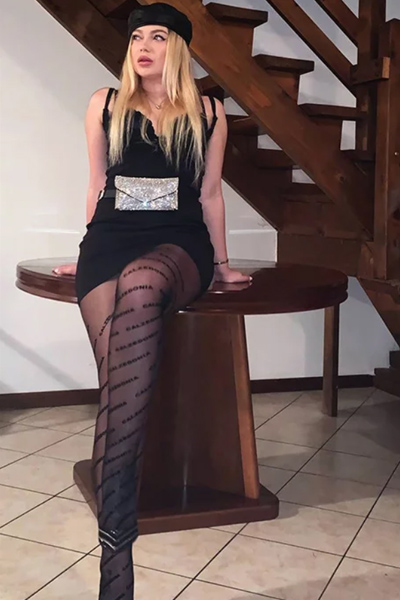 Aleksa Sweet Traumladie jung und schüchtern über Escort Frankfurt zum LKW Auto mit Französisch mit Verhütung Termin vereinbaren