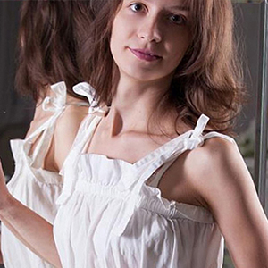 Elfriede - Teen Berlin 19 Jahre Modelagentur Verwöhnt Mit Körperbesamung